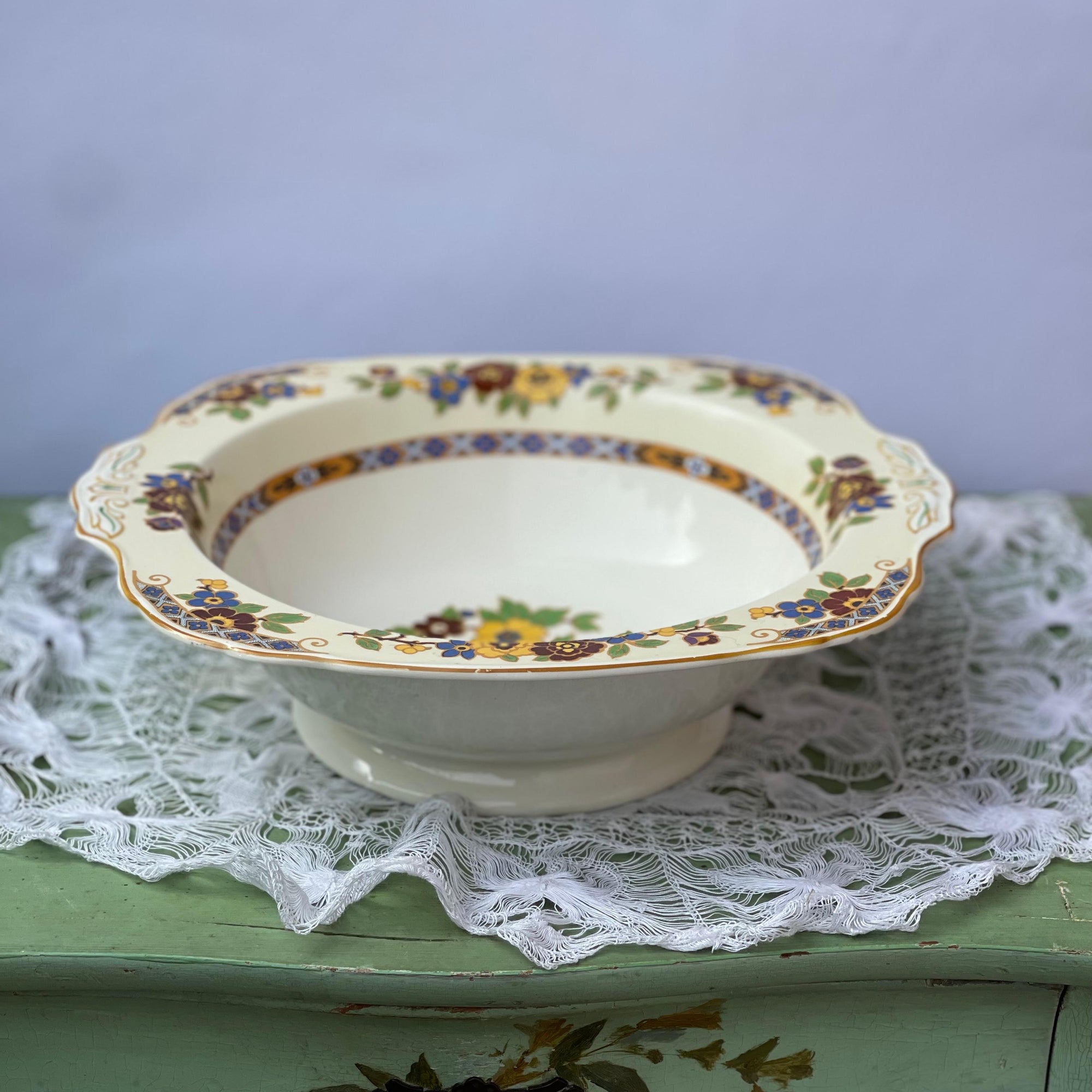 Saladeira com pé Grindley