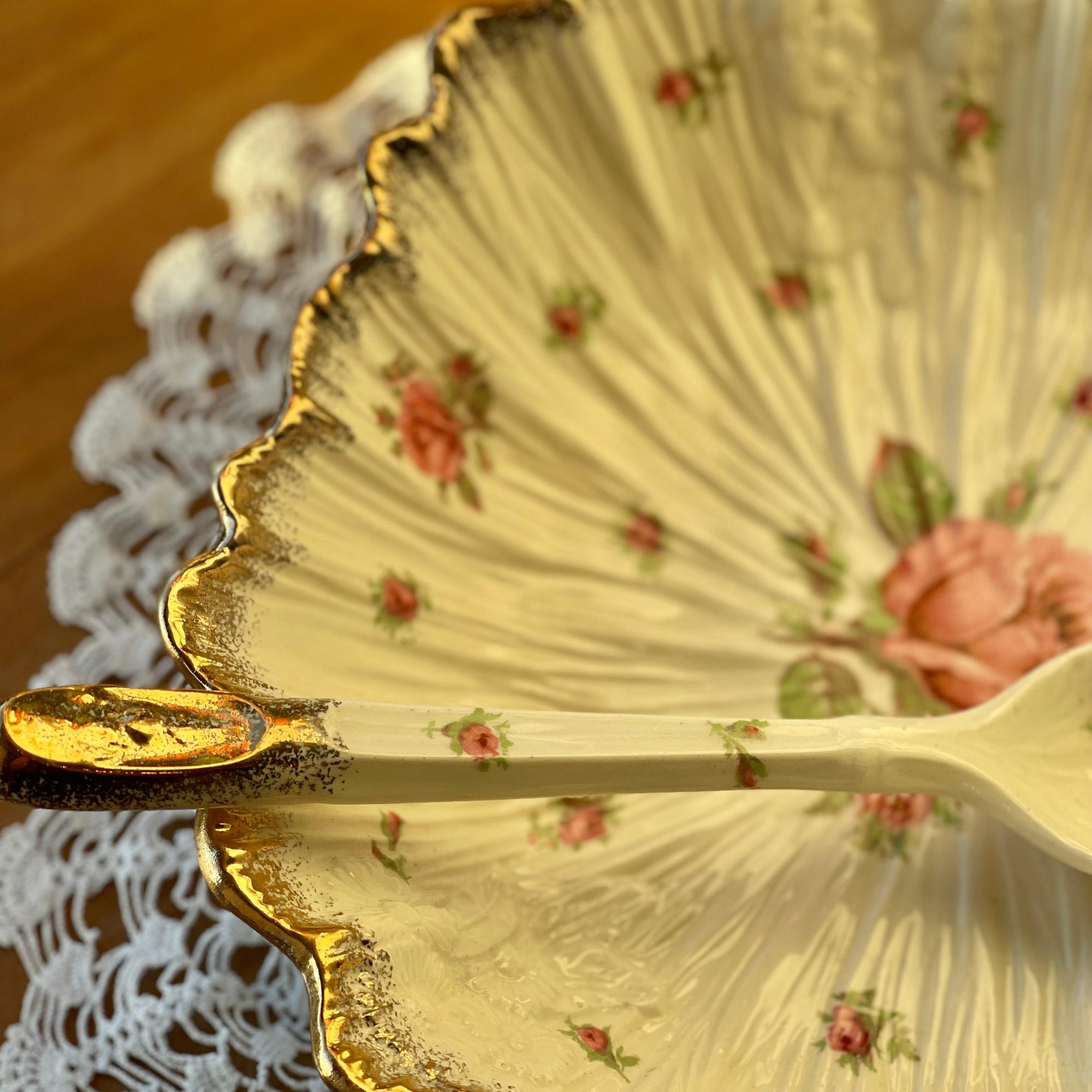 Saladeira com Colher Crown Ducal