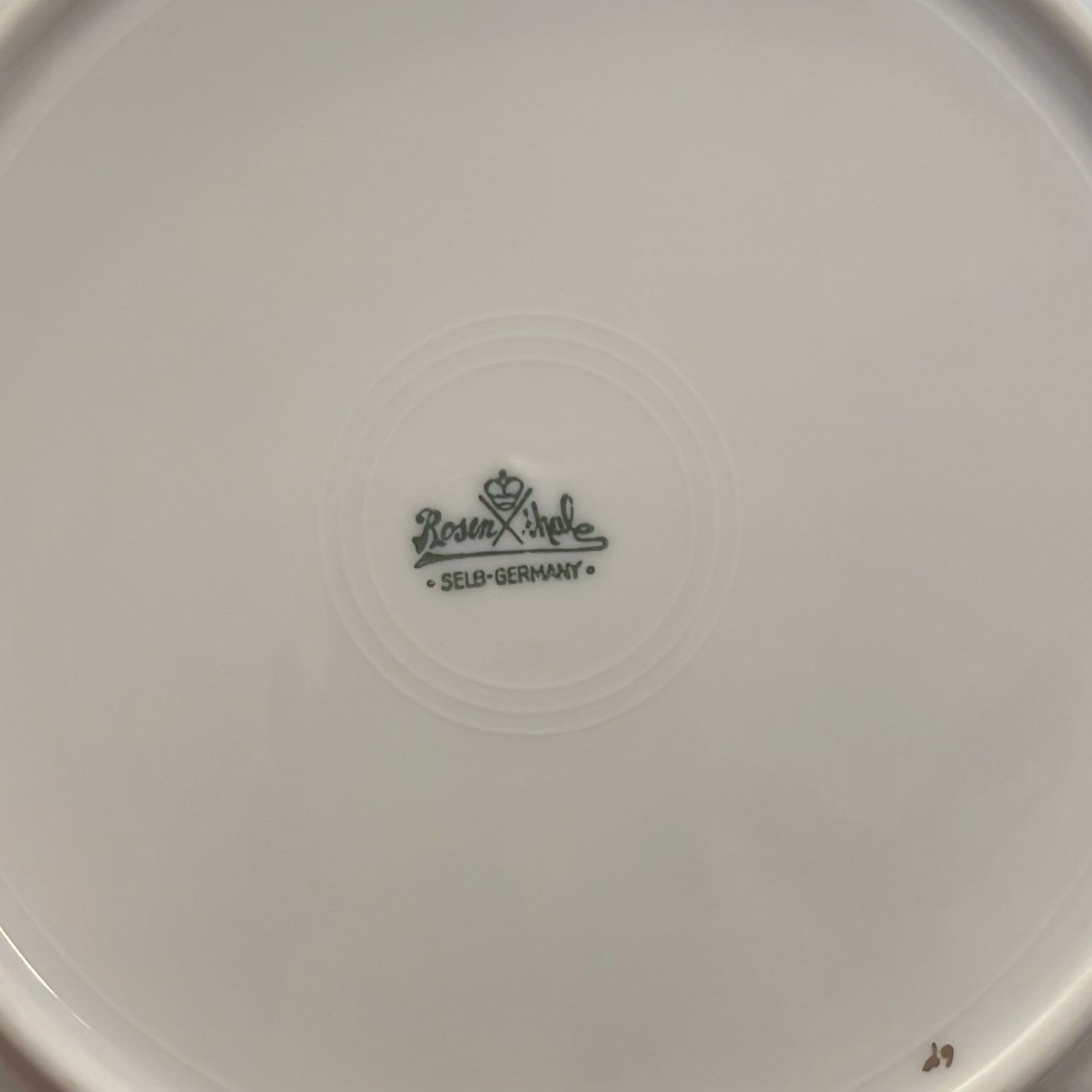 Composição de Pratos &amp; Xícara para chá