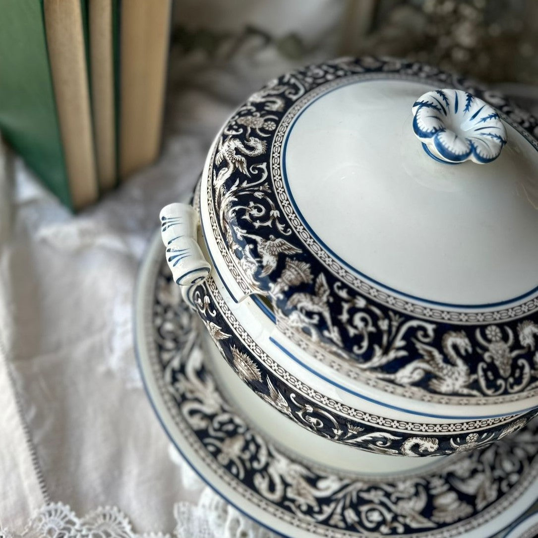 Sopeira com Presentoir Wedgwood