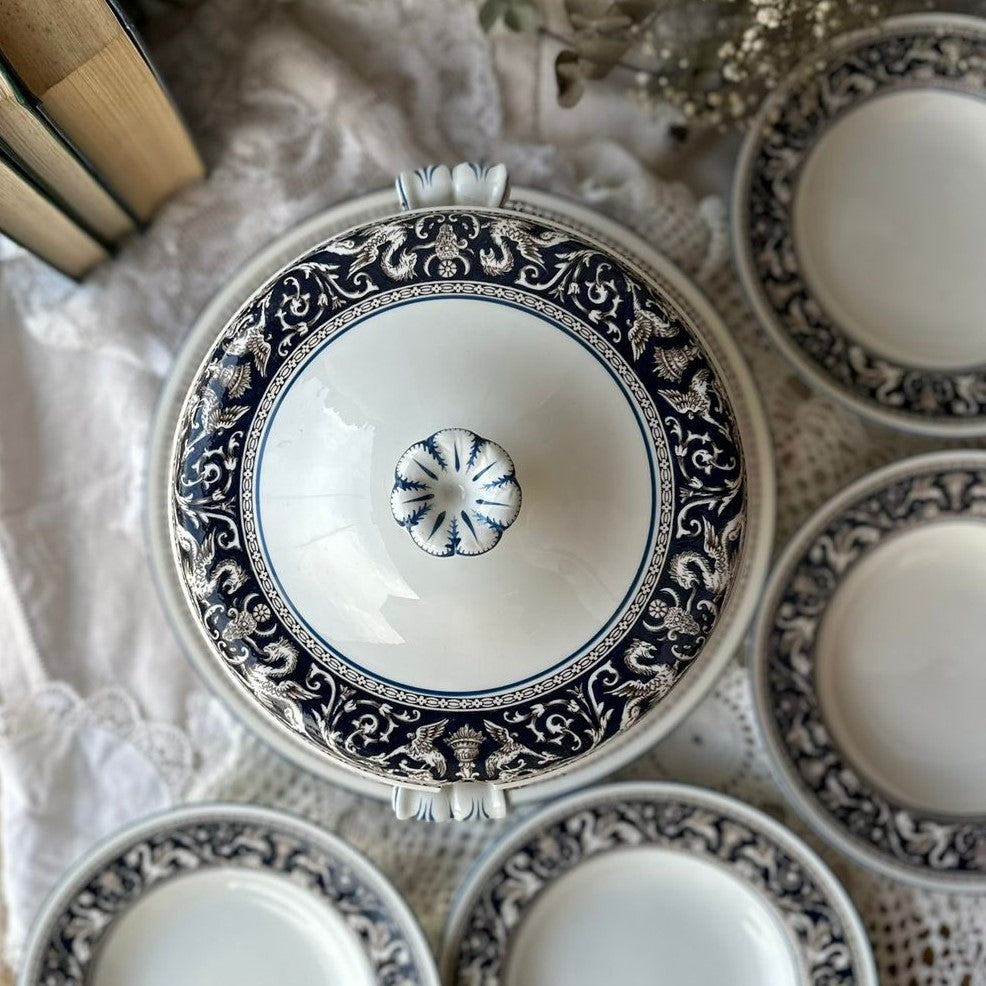 Sopeira com Presentoir Wedgwood